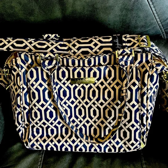 Jujube diaper top bag organizer